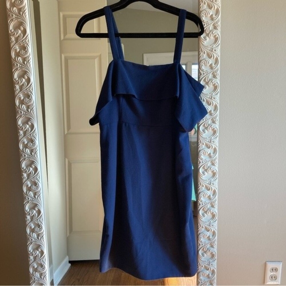 Shilla Women’s Navy Cold Shoulder dress size large - New with tags!